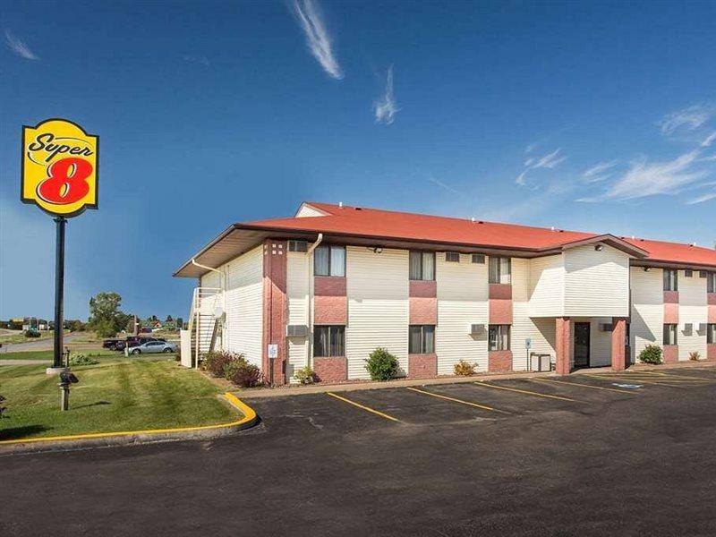 Super 8 By Wyndham Eau Claire I-94 Motel Exterior photo