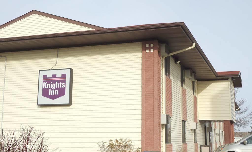 Super 8 By Wyndham Eau Claire I-94 Motel Exterior photo
