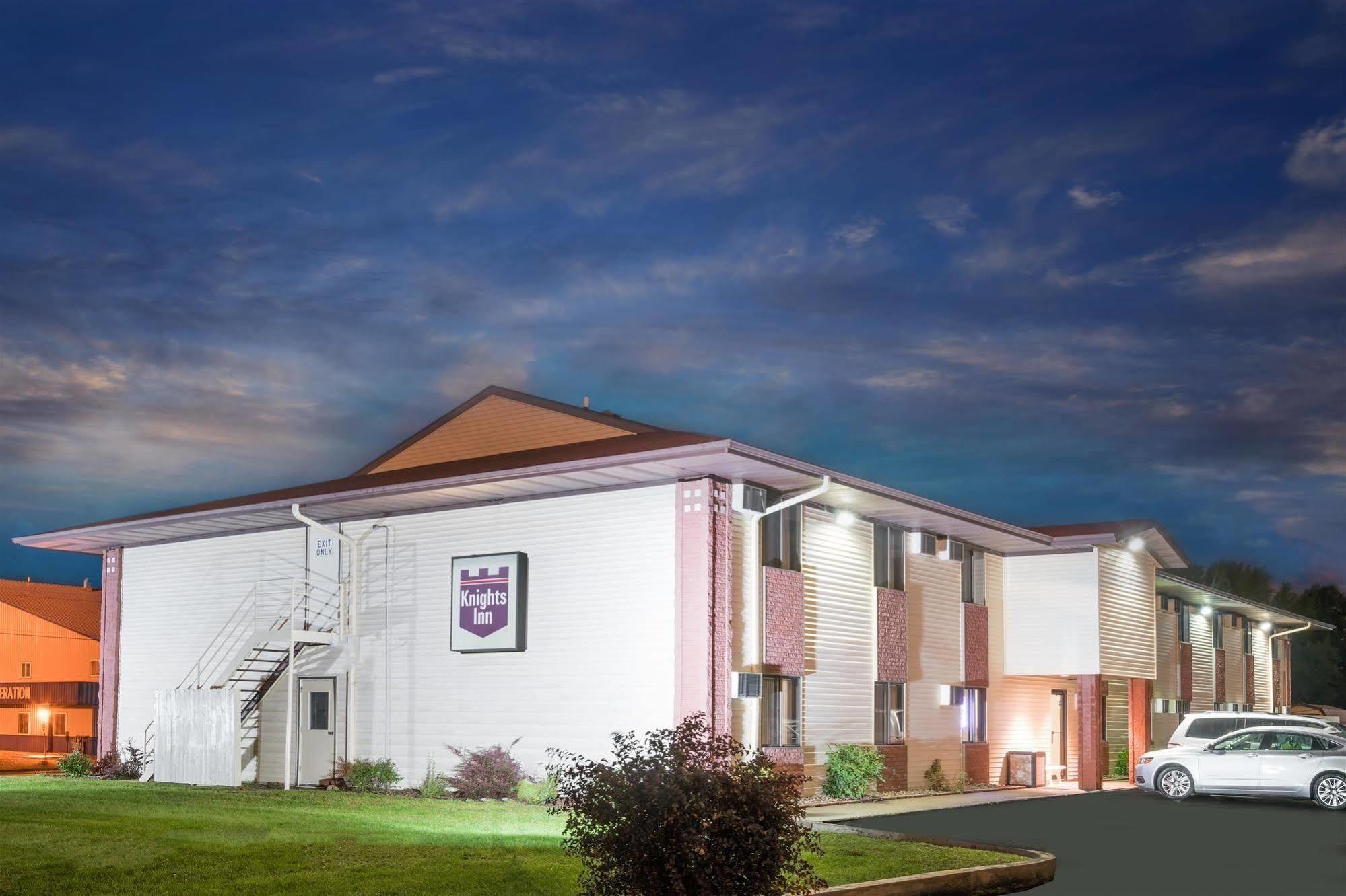 Super 8 By Wyndham Eau Claire I-94 Motel Exterior photo